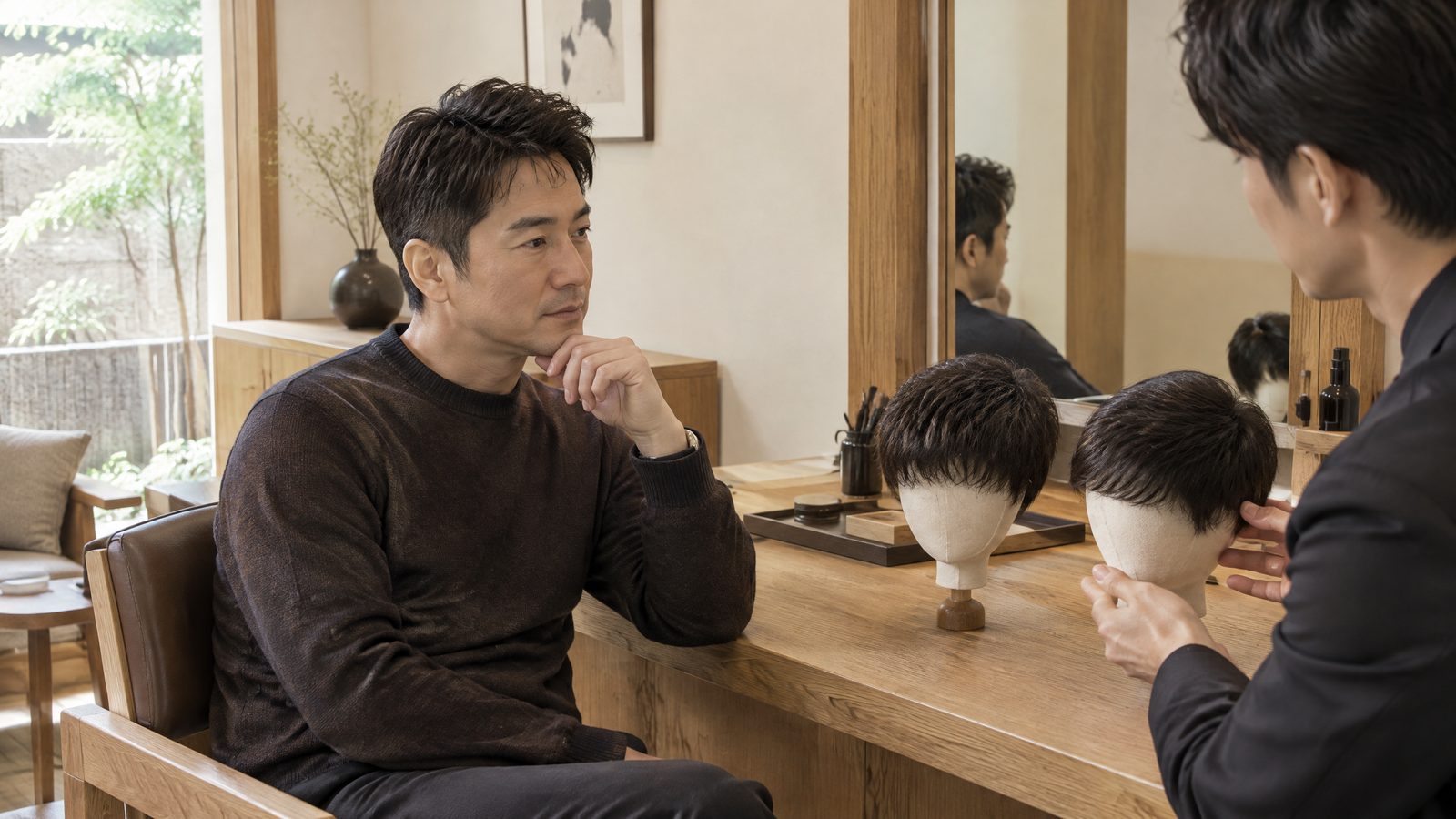Men’s Wig Fittings: Prepare Privacy, Samples and Travel — editorial wig concept